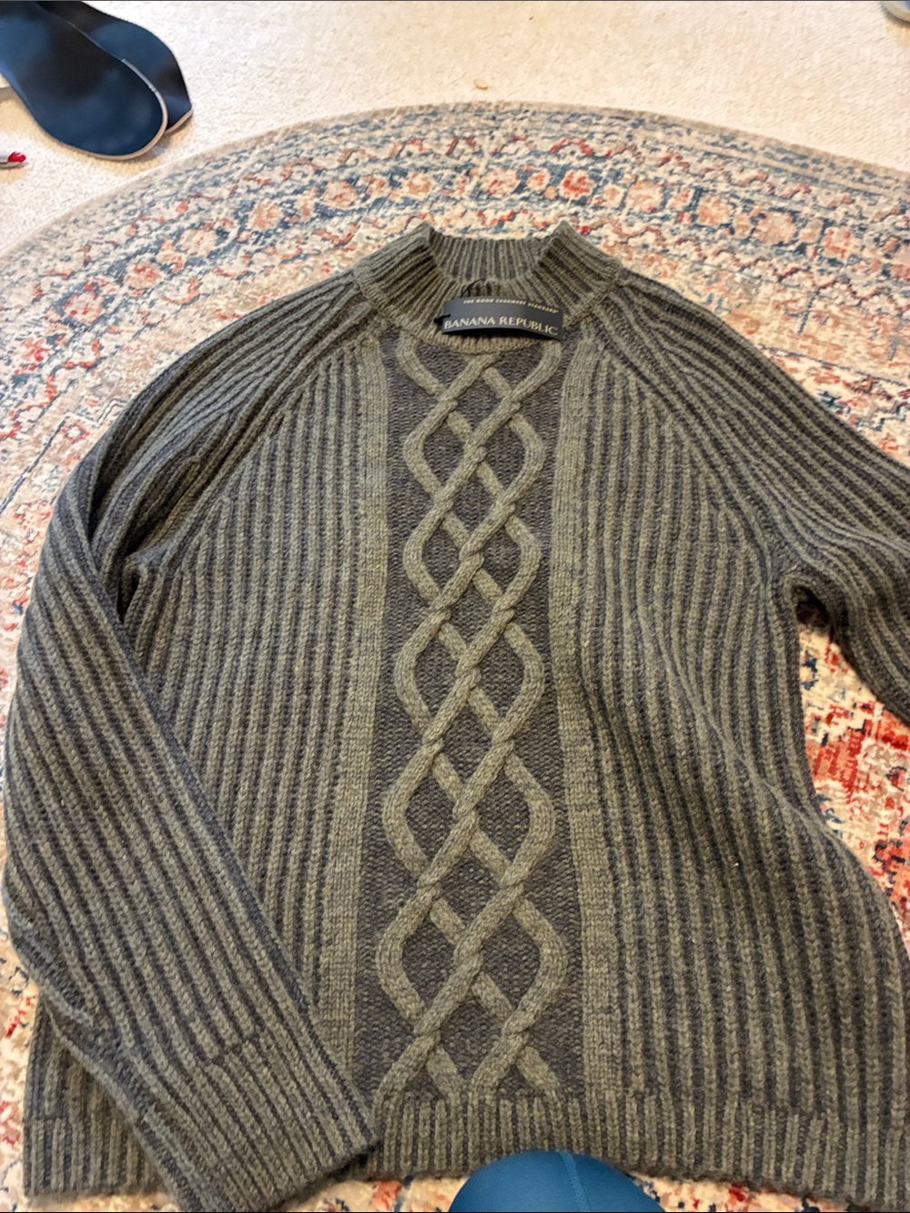 Banana Republic Men's Olive Cable-Knit Crewneck Sweater